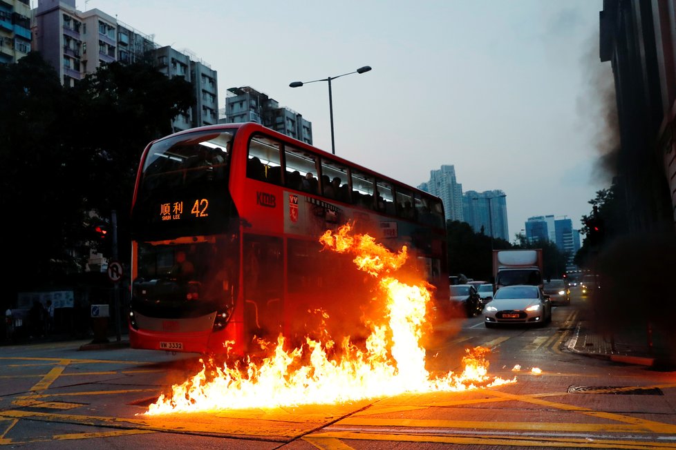 V Hongkongu opět probíhají protesty (20. 10. 2019)