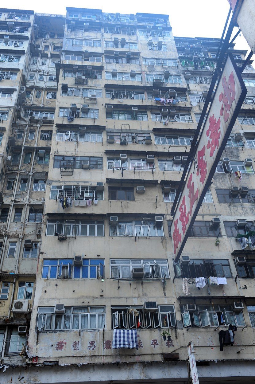 Jako v kleci žijí i někteří obyvatelé Hong Kongu.