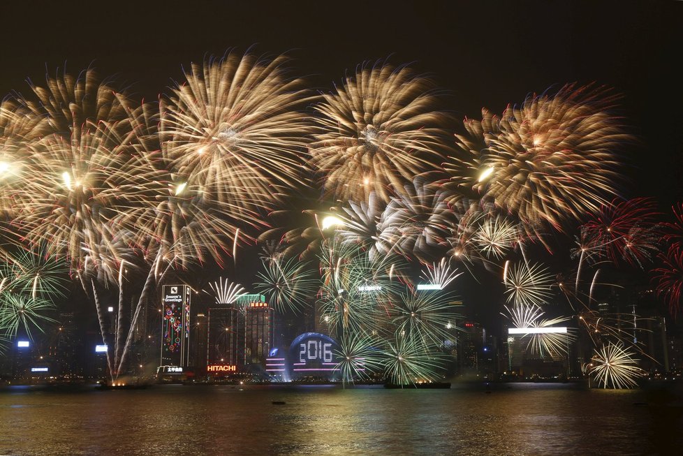 Novoroční ohňostroj v Hongkongu