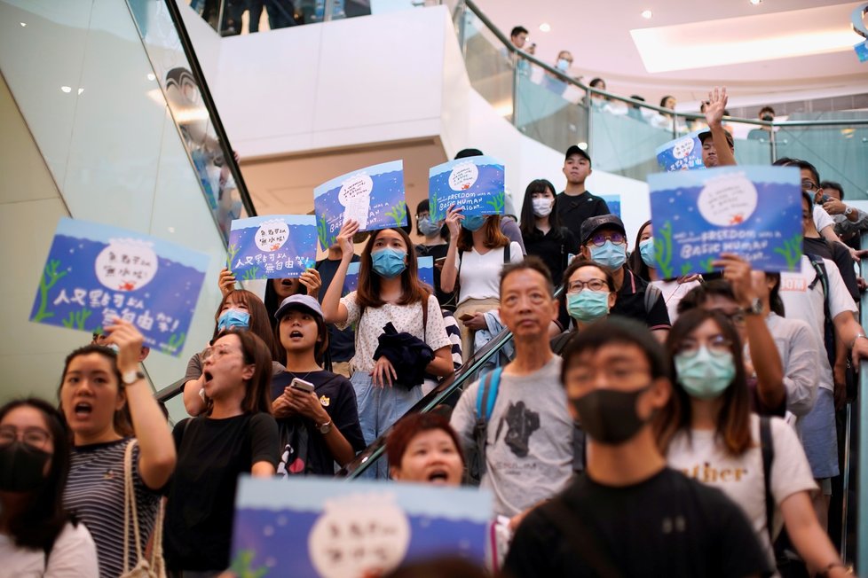 Demonstrace v nákupní centru v Hongkongu (22. 9. 2019)