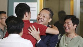 Hongkongský opoziční vůdce Benny Tai byl propuštěn na kauci. (15. 8. 2019)