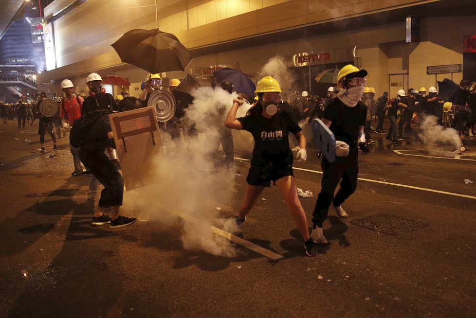 Protivládní protesty v Hongkongu (21.7.2019)