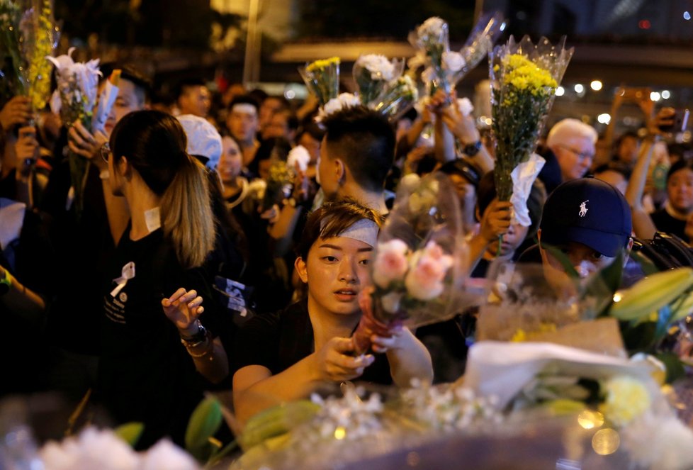 Masivní protest v Hongkongu požadoval odstoupení jeho správkyně (16. 6. 2019)