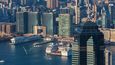 Hongkongský Victoria Harbour je údajně nejrušnější a také nejhlubší přirozený přístav světa.