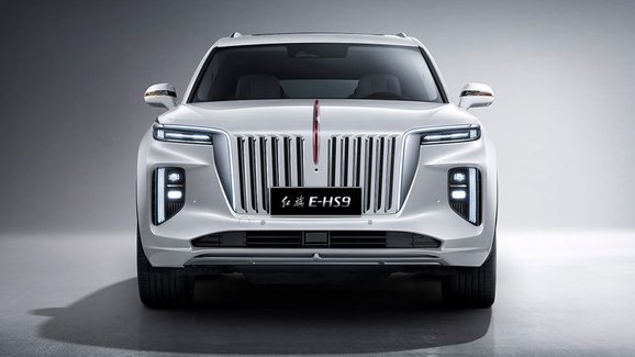 Čínský Rolls-Royce Cullinan přichází jako elektromobil. Opulentní Hongqi E-HS9 ujede přes 500 km