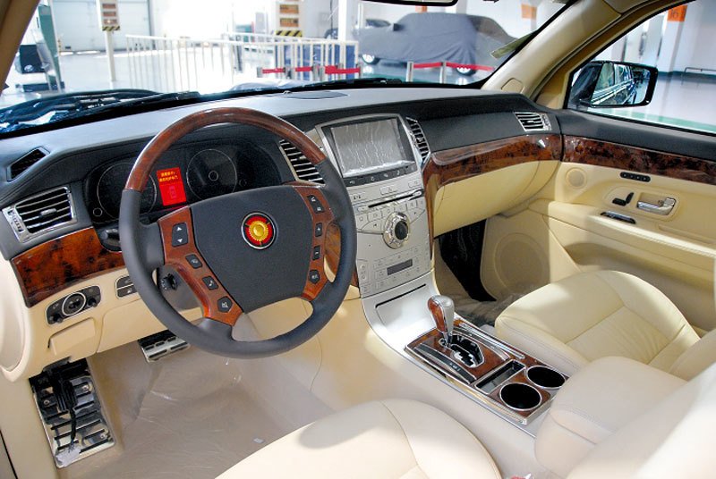 Hongqi HQE (2009)