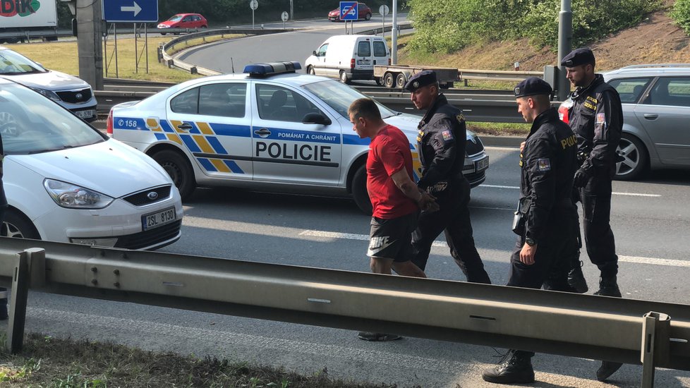 Policisté na Jižní spojce zadrželi jedno z pěti aut ukradených v Rakousku.