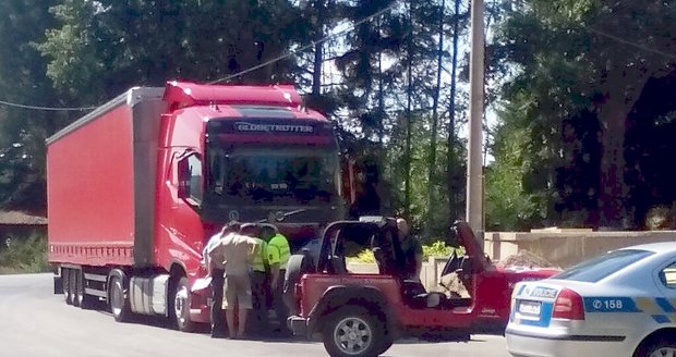 Honička kamionů na Domažlicku: Došlo i na facky