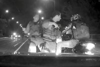Zfetovaný motorkář ujížděl Prahou rychlostí 170 km/h: Policisté mu zatarasili cestu