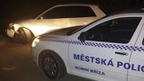 Oslava narozenin se změnila v policejní honičku: Opilého řidiče zastavila až bouračka
