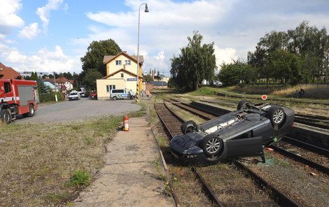 Až dvousetkilometrovou rychlostí ujížděl před policejní hlídkou řidič (30).