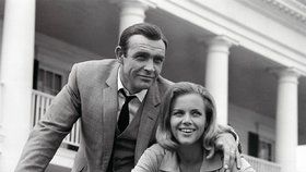 Herečka Honor Blackman a Sean Connery