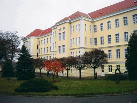 Dětská psychiatrická léčebna v Opařanech je největší v Česku