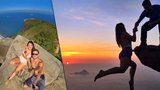 Život na hraně: Dva odvážlivci nafotili sérii fotek na skále v Riu