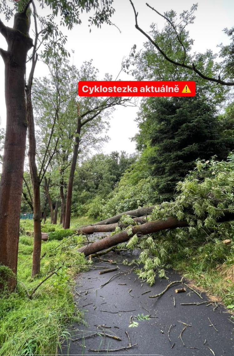Škody po bouřkách ve městě Horažďovice na Klatovsku (21.6.2023)
