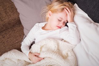 Jak a kdy řešit horečku u dětí?