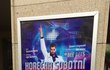 Oficiální plakát muzikálu Horečka sobotní noci v Městském divadle Brno 