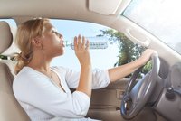 Jak přežít vedro v autě? 4 fakta, která byste měli znát o větrání a klimatizaci