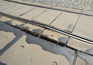 Zlomená kolej zastavila dopravu v Praze. (Ilustrační foto)