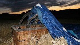 Na Klatovsku se zřítil horkovzdušný balon, jeden člověk se zranil.