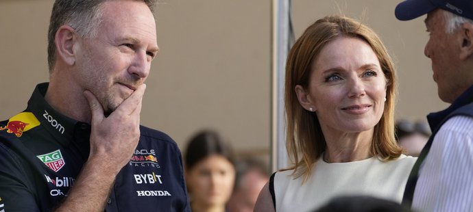 Horner s manželkou na zahájení letošní sezóny Formule 1 v Bahrajnu