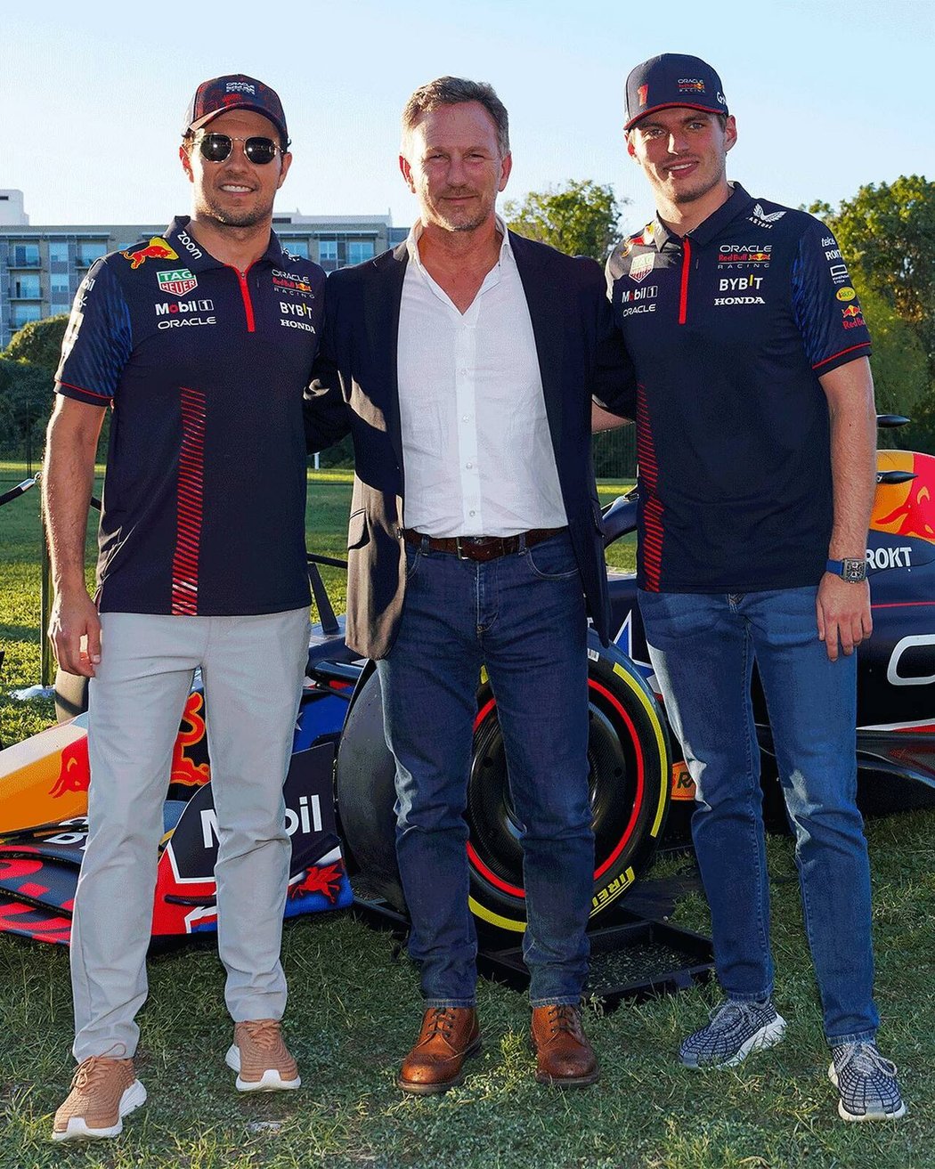 Horner s Maxem Verstappenem a Sergio Pérezem
