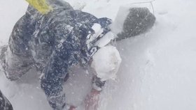 Horolozec natočil pád laviny na Everestu