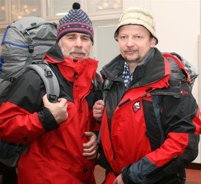 Poslední společné foto horolezců. Věslav Chrzaszcz (vpravo) a Milan Pěgřímek těsně před odjezdem do osudných Himalájí.