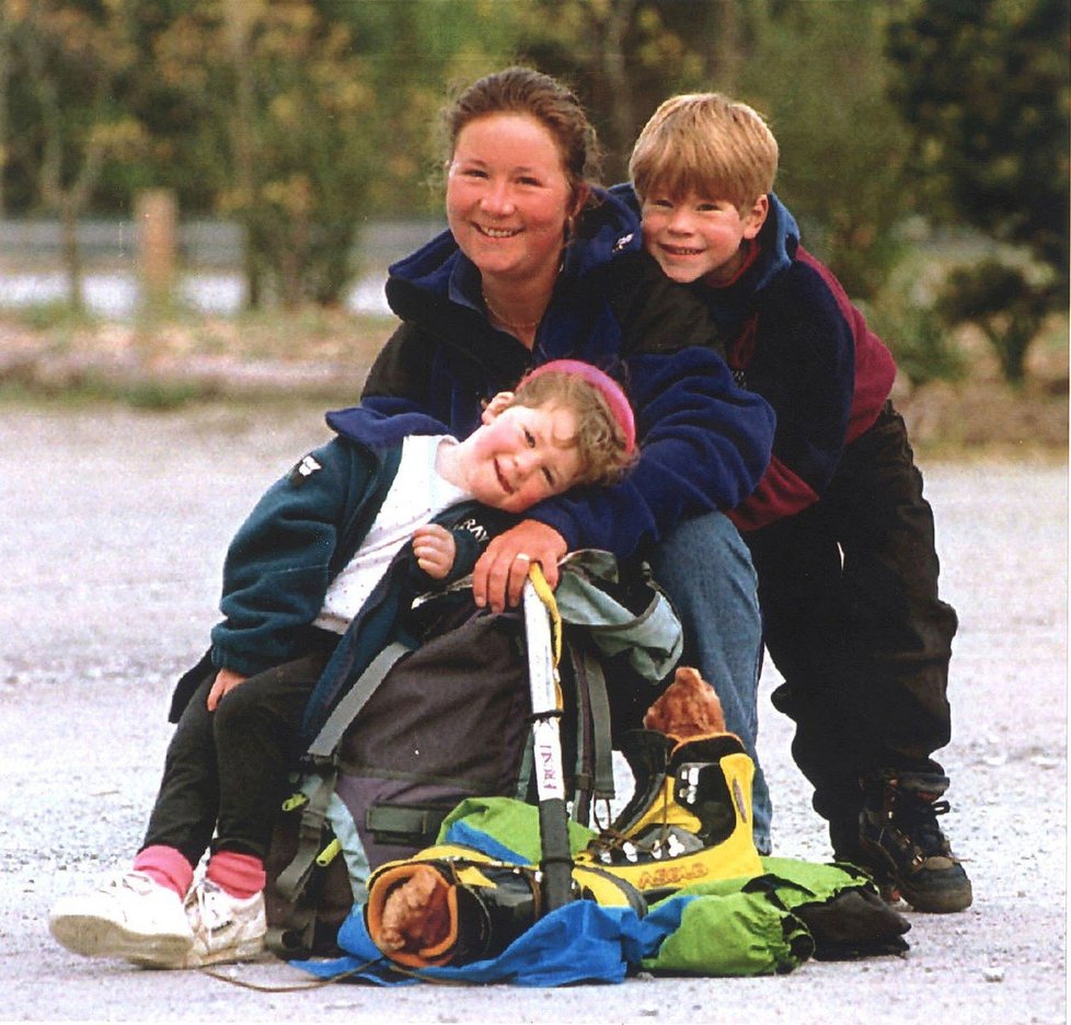 Alison Hargreavesová s dětmi