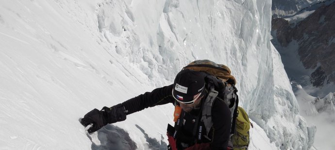 Horolezec Radek Jaroš při výstupu na K2