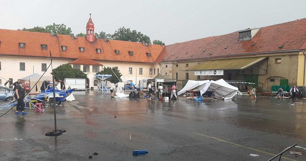 Pouť v Horoměřicích, kterou odnesla bouřka (23.7.2022)