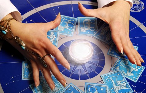 Horoskop do roku 2025 - 4. díl: Co nás čeká a nemine