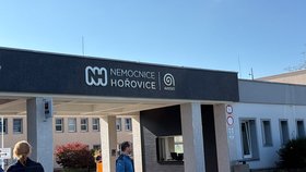 Evakuace hořovické nemocnice z důvodu nahlášení bomby