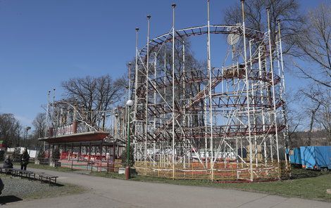 Horská dráha z roku 1973, přivezena byla z Itálie.