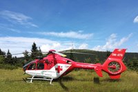 Turistka v Beskydech zkolabovala: Lékaře k ní vysazovali z vrtulníku jeřábem! Zemřela