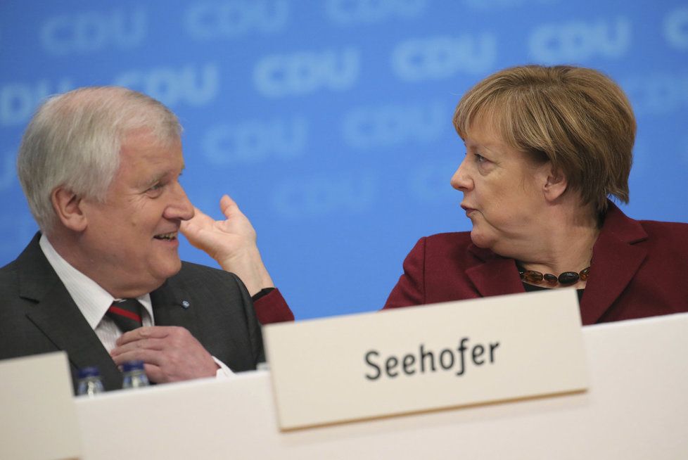 Horst Seehofer se střetl s Angelou Merkelovou ohledně vracení migrantů