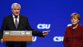 Bavorský premiér Horst Seehofer s kancléřkou Angelou Merkelovou