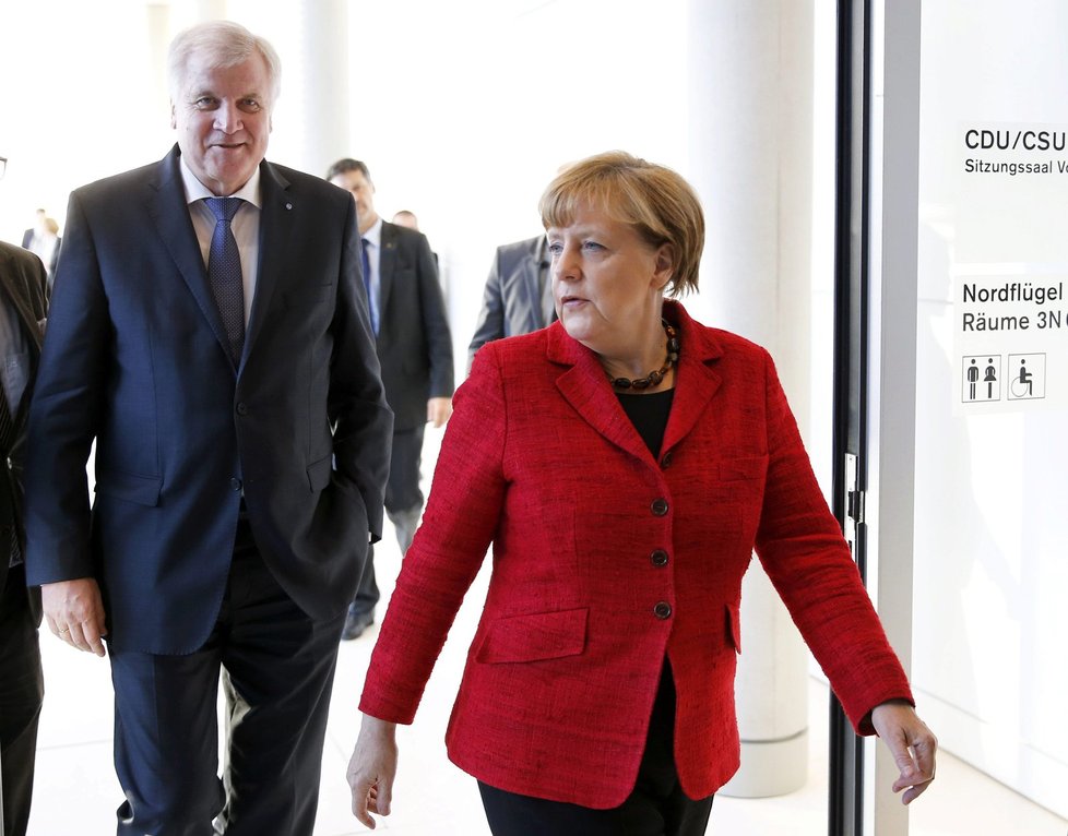 Horst Seehofer s kancléřkou Angelou Merkelovou