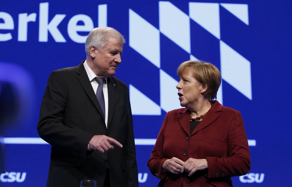 Bavorský premiér Horst Seehofer s kancléřkou Angelou Merkelovou