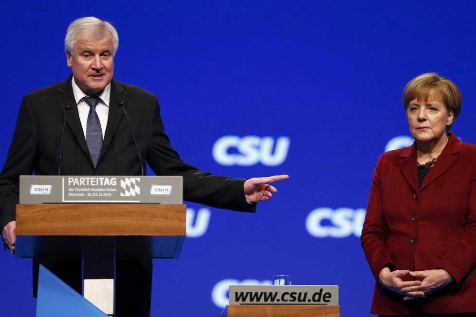 Německá kancléřka Angela Merkelová (CDU) s koaličním partnerem Horstem Seehoferem (CSU)