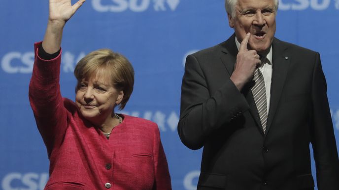 Kancléřka Angela Merkelová a ministr vnitra Horst Seehofer Kancléřka Angela Merkelová a ministr vnitra Horst Seehofer