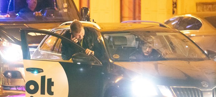 Horst při čekání na taxi trefil značku.