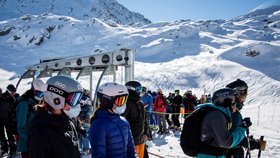 Ve švýcarském Verbieru už se lyžuje