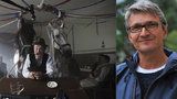 Natáčení filmu Po strništi bos: Do skutečné hospody museli nacpat celý štáb a dva nervózní koně!