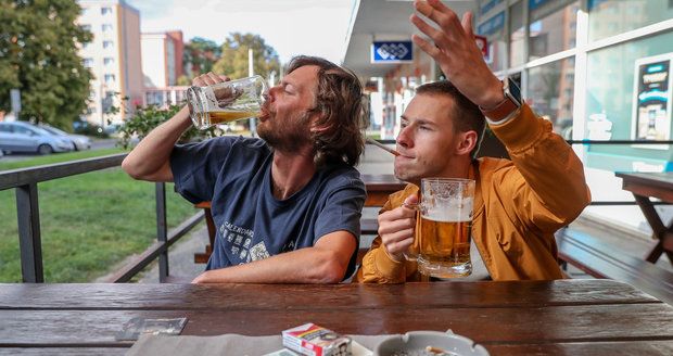 Česko je stále rájem svobody pro alkohol a cigarety. Hned za Německem