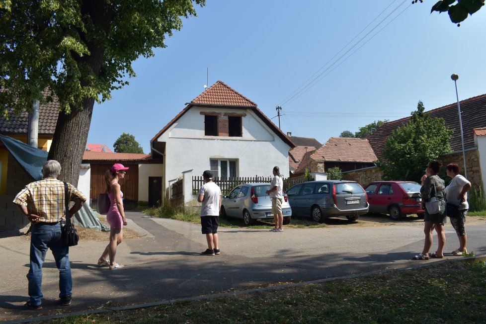 Dům Konopníkové dokáží turisté najít jen díky tomu, že sousedí se Škopkovými.