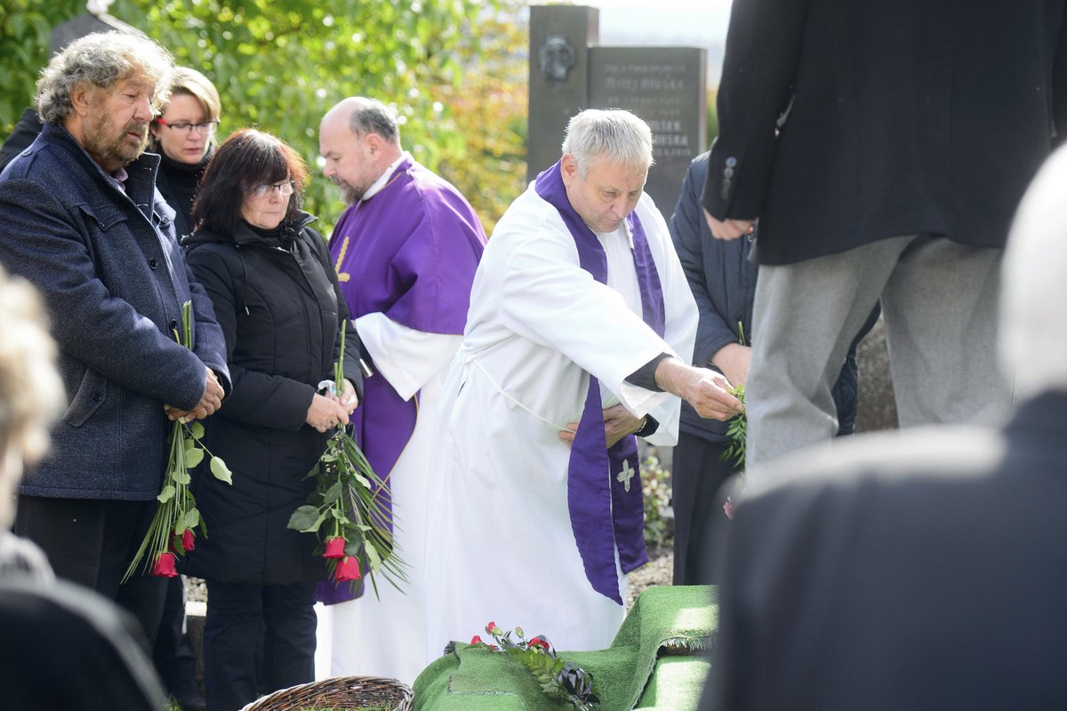 Pohřeb maminky Zdeňka Trošky