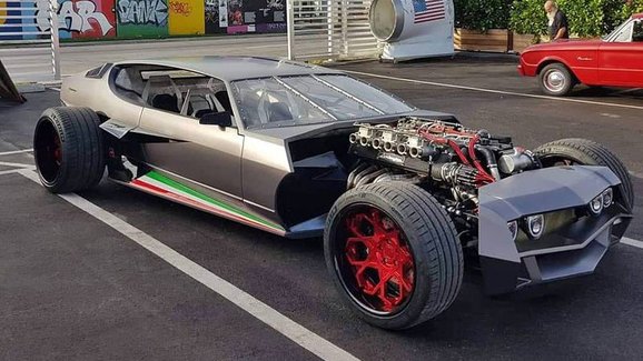 Hot rod postavený z Lamborghini Espada je hotov. A můžete ho mít, stojí ale ranec