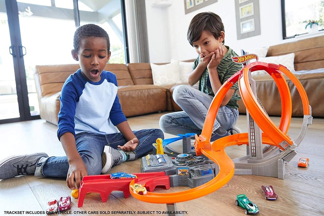 Hot Wheels Spin Storm Track Set