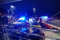 V luxusním hotelu pod Klínovcem unikl chlor: Záchranka odvezla 12 lidí, 7 Dánů do Německa